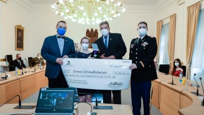 Držitelem stipendia generála Pattona je Simona Schmiedhuberová