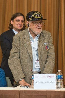 Dnes slaví 96.&nbsp;narozeniny James H. Duncan