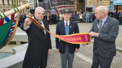 Dnes slaví 99.&nbsp;narozeniny Earl Ingram, osvoboditel města Plzně a&nbsp;jihozápadních Čech