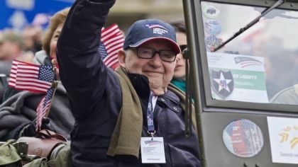 Herman Geist, americký veterán a&nbsp;osvoboditel Plzně oslavil 97.&nbsp;narozeniny