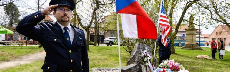 V Křimicích uctili oběti světových válek