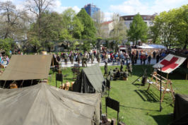 Dobové tábory americké armády doplní 45.&nbsp;polní nemocnice. Na Plzeňsku reálně působila