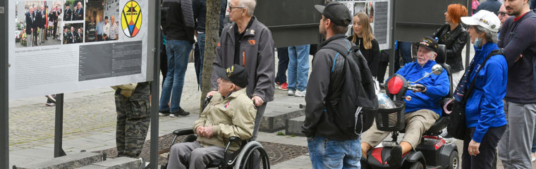 Výstava ve Smetanových sadech je poděkováním mužům, kteří v&nbsp;roce 1945 přinesli Plzni svobodu