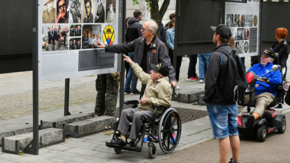 Výstava ve Smetanových sadech je poděkováním mužům, kteří v&nbsp;roce 1945 přinesli Plzni svobodu