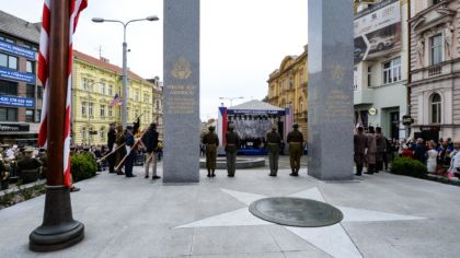 Vzpomínkovým aktem u&nbsp;pomníku Díky, Ameriko! pokračovaly Slavnosti svobody