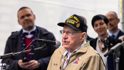 Vzpomínkovým aktem u&nbsp;pomníku Díky, Ameriko! pokračovaly Slavnosti svobody