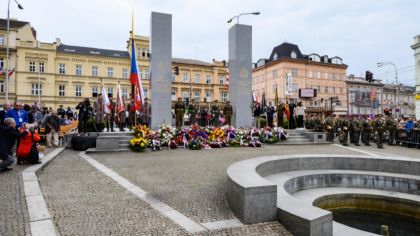 Vzpomínkovým aktem u&nbsp;pomníku Díky, Ameriko! pokračovaly Slavnosti svobody