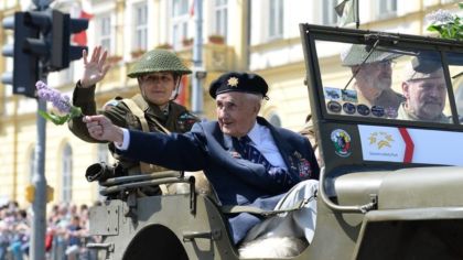 Happy heavenly 97th birthday to Josef Švarc, hero and member of the Czechoslovak independent armored brigade