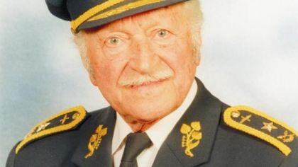 Před 25 lety zemřel generálmajor, pilot 312.&nbsp;československé stíhací perutě a&nbsp;čestný občan města Plzně, Antonín Liška