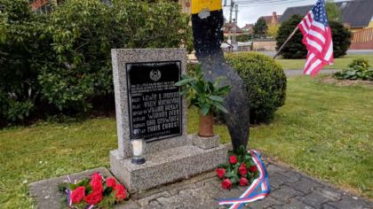 We honored the memory of the American airmen shot down on April 25, 1945 by laying of the flowers
