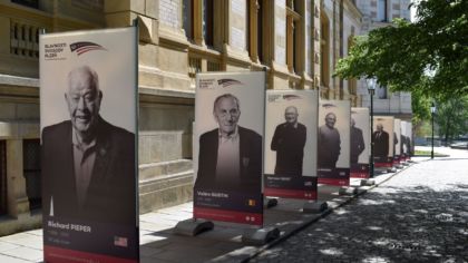 Na 30 rodinných příslušníků amerických a&nbsp;belgických veteránů navštíví oslavy osvobození