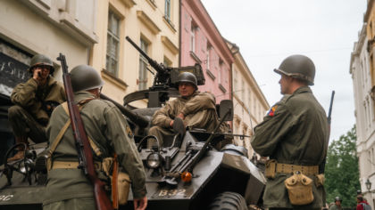 Zahajovací ceremoniál Slavností svobody sledovaly tisíce lidí