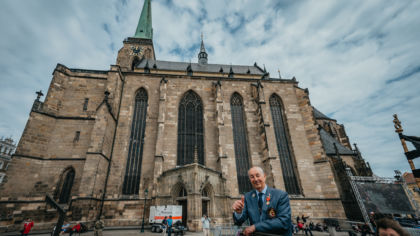 ČTK: Konvoj v&nbsp;Plzni viděly tisíce lidí