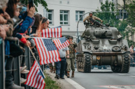 ČTK: Konvoj v&nbsp;Plzni viděly tisíce lidí