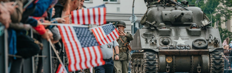 ČTK: Konvoj v&nbsp;Plzni viděly tisíce lidí
