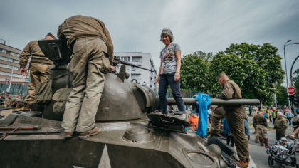 ČTK: Konvoj v&nbsp;Plzni viděly tisíce lidí