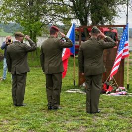 V Bdeněvsi uctili památku vojína 16.&nbsp;obrněné divize