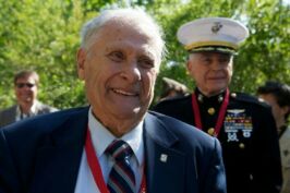 Dnes bychom si připomněli 100.&nbsp;narozeniny hrdiny, veterána a&nbsp;skromného člověka Johna Del Santa, který se s&nbsp;97.&nbsp;pěší divizí podílel na osvoboození jihozápadní Čech.