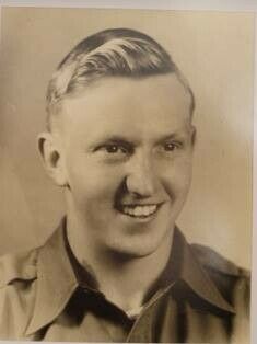 Dnes si připomínáme 100.&nbsp;výročí narození nadporučíka Virgila Paula Kirkhama, posledního amerického letce, který padl za války v&nbsp;Evropě