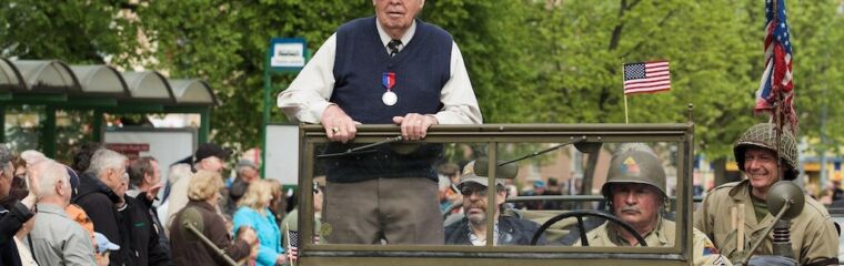 Dnes slaví 99.&nbsp;narozeniny hrdina, veterán, osvoboditel jihozápadních Čech, příslušník 90.&nbsp;pěší divize, Vernon Schmidt!