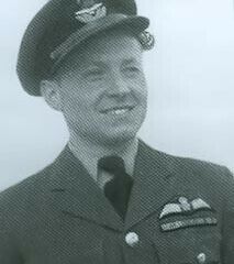 Před 108 lety se v&nbsp;Plzni narodil plukovník a&nbsp;pilot 312.&nbsp;československé stíhací perutě RAF Ladislav „Larry“ Světlík