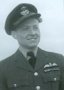 Před 108 lety se v&nbsp;Plzni narodil plukovník a&nbsp;pilot 312.&nbsp;československé stíhací perutě RAF Ladislav „Larry“ Světlík