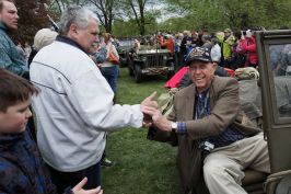 Dnes slaví 95.&nbsp;narozeniny hrdina, veterán, osvoboditel jihozápadních Čech, příslušník slavné 90.&nbsp;pěší divize, Tom Ingram.